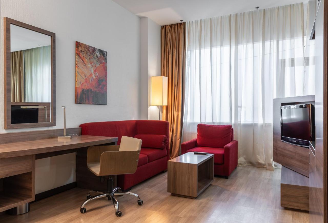 Ramada Encore Kyiv Exterior photo